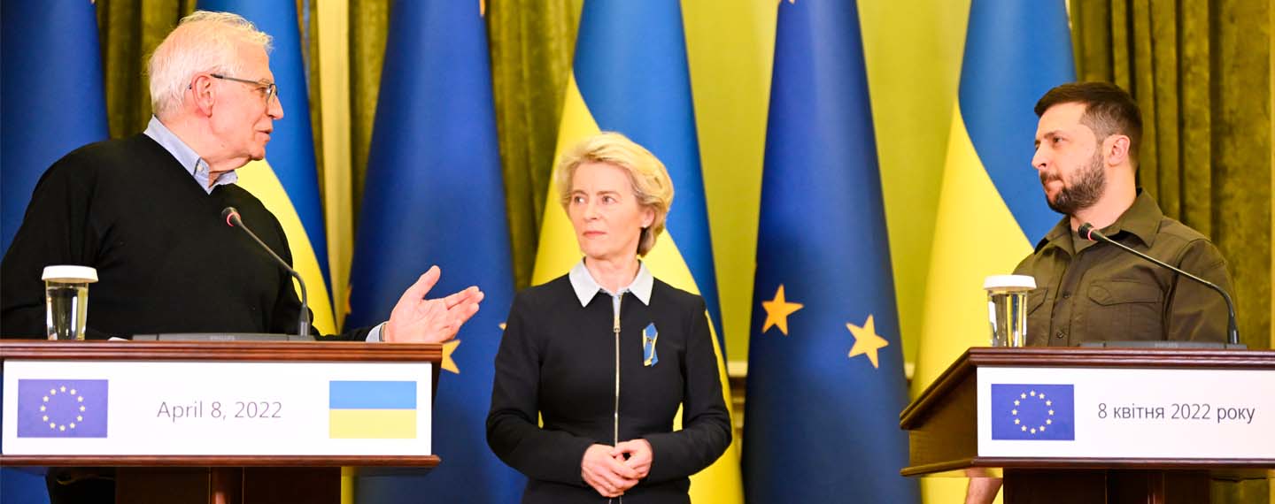 "LA UNIÓN EUROPEA ANTE UCRANIA Y ANTE SÍ MISMA"
