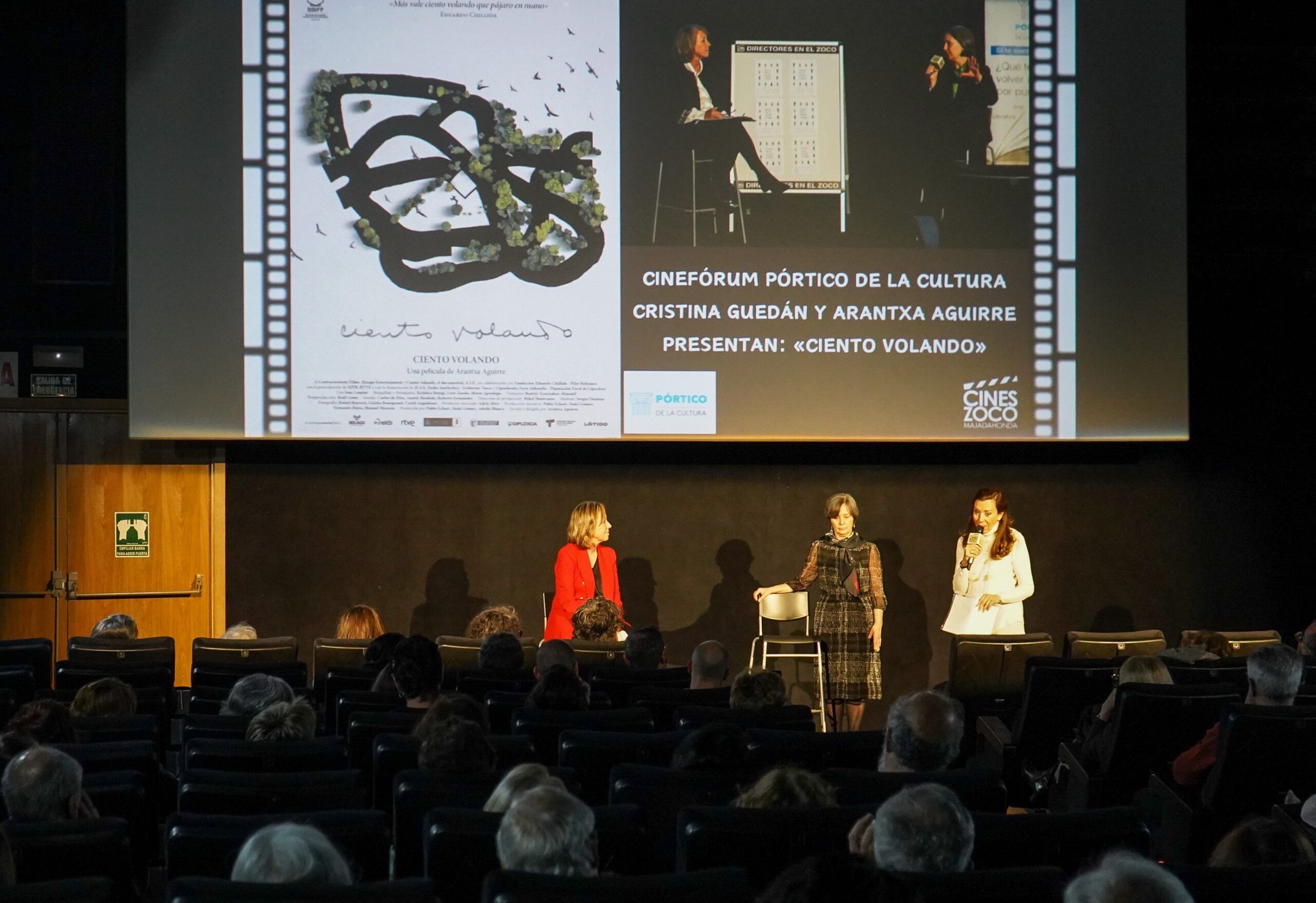 «Ciento volando» (2024) de la directora Arantxa Aguirre. El coloquio posterior fue dirigido por Cristina Guedán, especialista en arte contemporáneo en el museo nacional Reina Sofía.